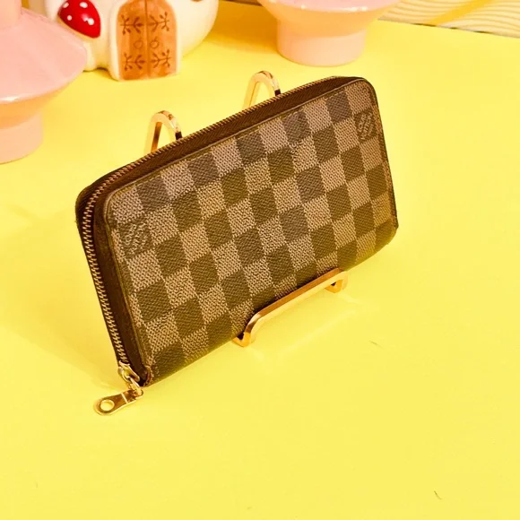 Louis Vuitton Damier zippy wallet - Picture 12 of 13